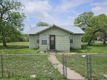 Bee County property